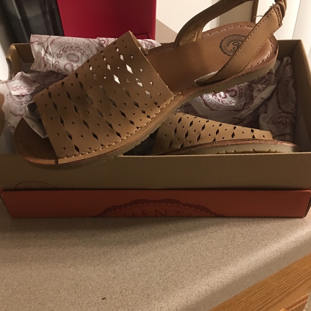 SO sandals